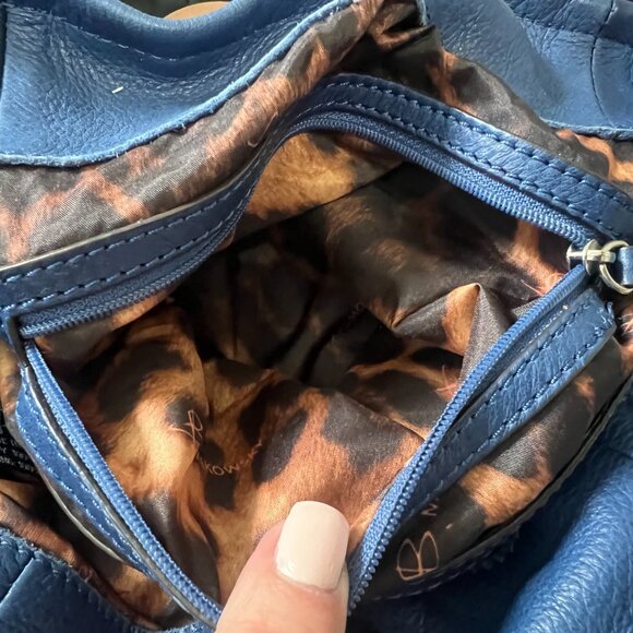 b. makowsky RARE Blue Leather Handbag - Picture 13 of 16